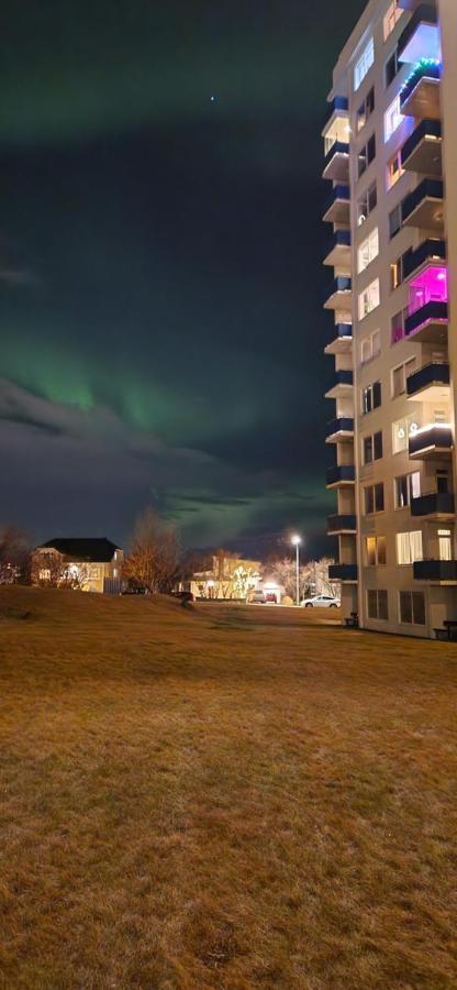 Overlooking The City, Bright & Cozy - Free Parking Reykjavík Exterior foto